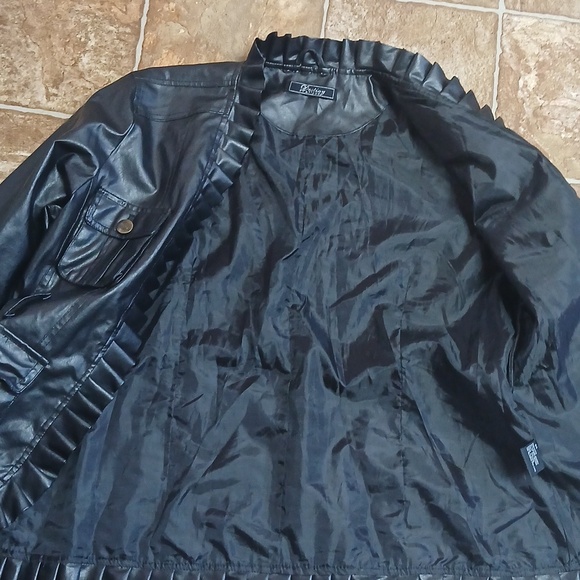 EUC Destiny Black Ruffle Trim Faux Leather Jacket Size 2X - Picture 5 of 7